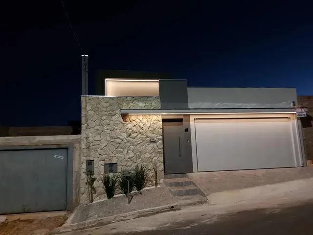 Imagem: Casa Moderna com Piscina Aquecida Pronta