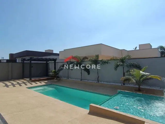 Imagem: Casa de Condomínio em Avenida Luiz Dosualdo