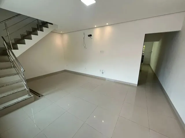 Imagem: Alugo Um Ótimo Sobrado no Condomínio Pedras