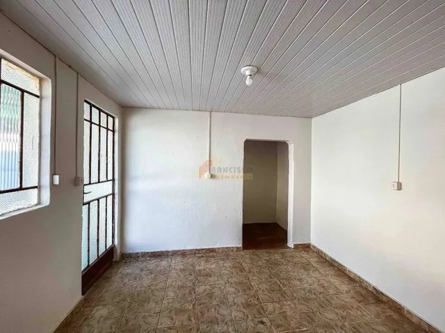 Imagem: Barracão para Aluguel, 1 Quarto, 1 Vaga