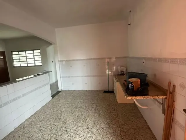 Imagem 5: Imóvel para Aluguel com 70 Metros Quadrados com 3 Quartos em Centro - Pouso Alegre - Mg