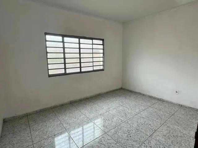 Imagem 3: Imóvel para Aluguel com 70 Metros Quadrados com 3 Quartos em Centro - Pouso Alegre - Mg