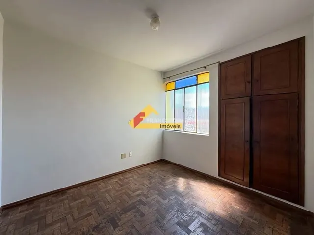 Imagem 13: Apartamento para Aluguel, 4 Quartos, 1 Suíte, Centro - Divinópolis/Mg