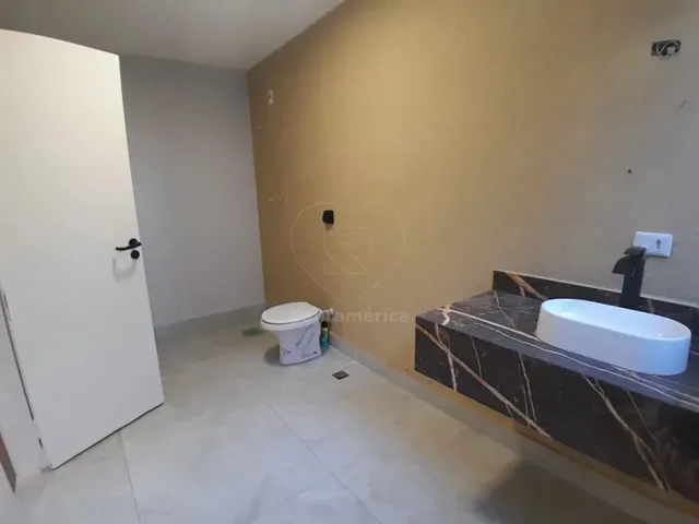 Imagem 10: Casa Comercial para Alugar no Centro de Londrina