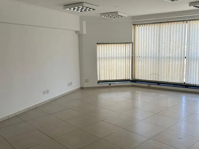 Imagem 2: Sala para Alugar em Londrina, Centro, com 50 M², Edifício Pioneiros do Café