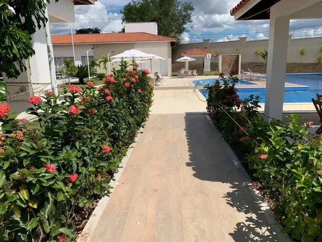 Imagem 8: Casa de 2 Quartos em Condomínio com 10 Mil M² de Área Verde
