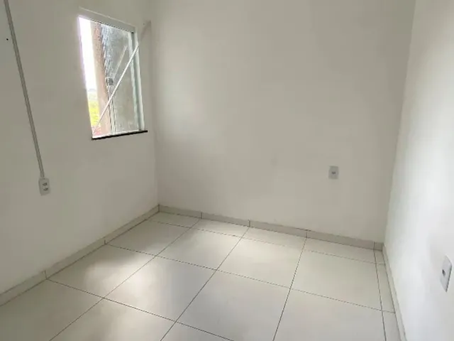 Imagem: A casa possui 1 Dormitório, 1 Banheiro e está localizado