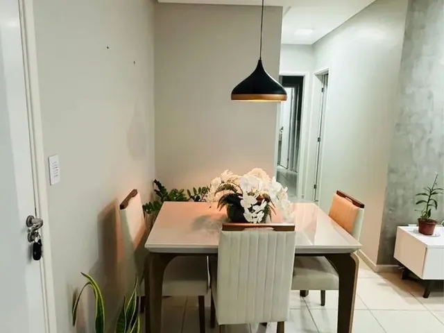 Imagem: O apartamento possui 2 Dormitórios, 1 Suíte, 2 Banheiros,