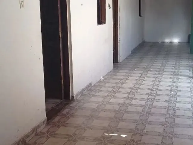 Imagem: Casa 2 Quartos e Quarto de Serviço Feira