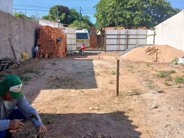 Imagem: O terreno possui 250m² de Área e está localizado em