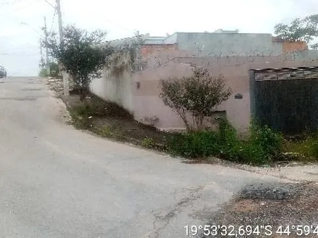 Imagem: Casa de Leilão em Pouso Alegre / Nova Serrana