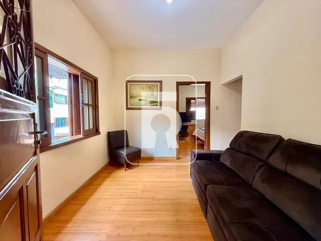 Imagem: Casa À Venda, 4 Quartos, 1 Suíte, 1 Vaga