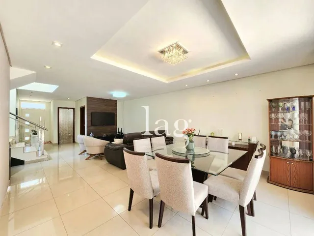Imagem: Casa com 3 Quartos, 248 M² - Condomínio