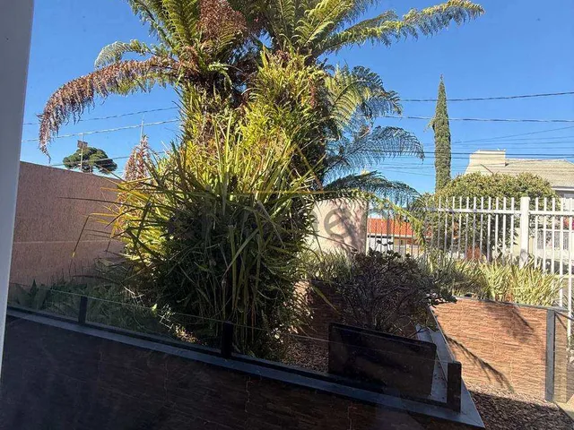 Imagem 12: Casa a Venda no Ahú com 3 Quartos