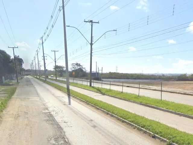 Imagem: O depósito possui 100.000m² de Área e está localizado