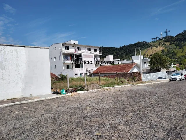 Imagem 2: Terreno residencial e comercial, 304,00 m², no centro da cidade de Ituporanga. Rua João