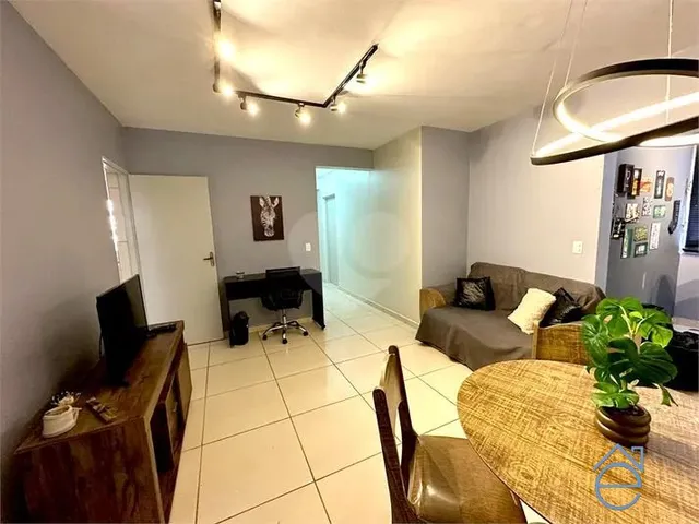 Imagem: O apartamento possui 3 Dormitórios, 1 Suíte, 3 Banheiros,