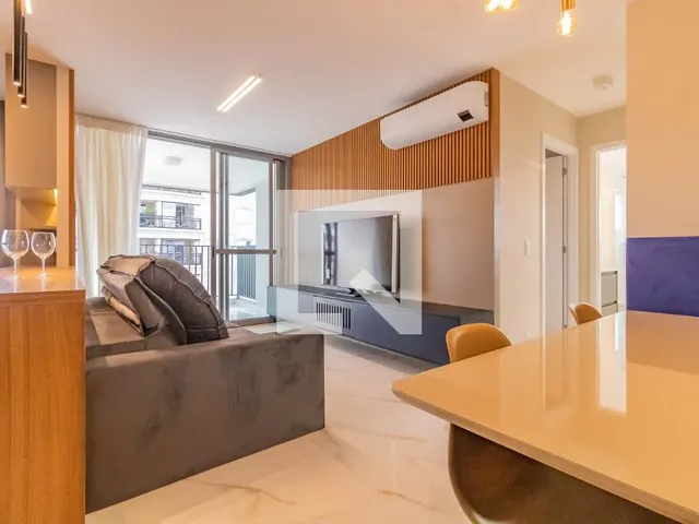 Imagem: O apartamento possui 2 Dormitórios, 1 Suíte, 2 Banheiros,