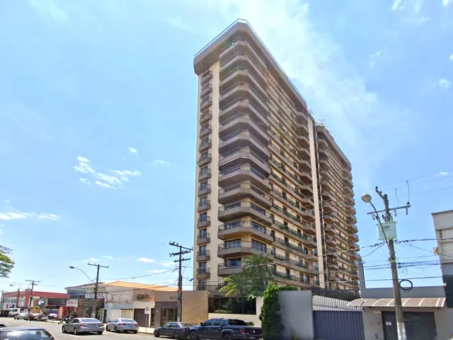 Imagem: O apartamento possui 4 Dormitórios, 1 Suíte, 4 Banheiros,