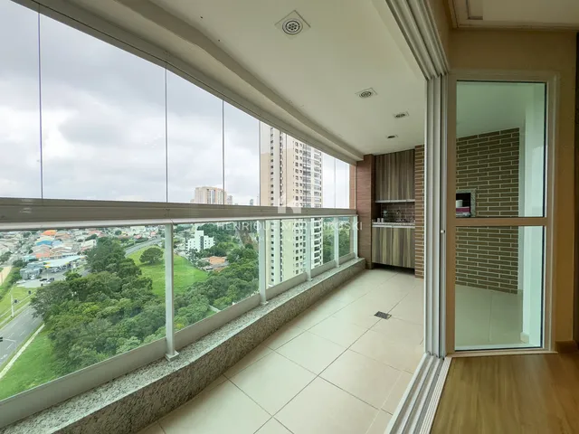 Imagem 10: Apartamento com 3 suítes e duas vagas. Andar alto e Churrasqueira na Varanda