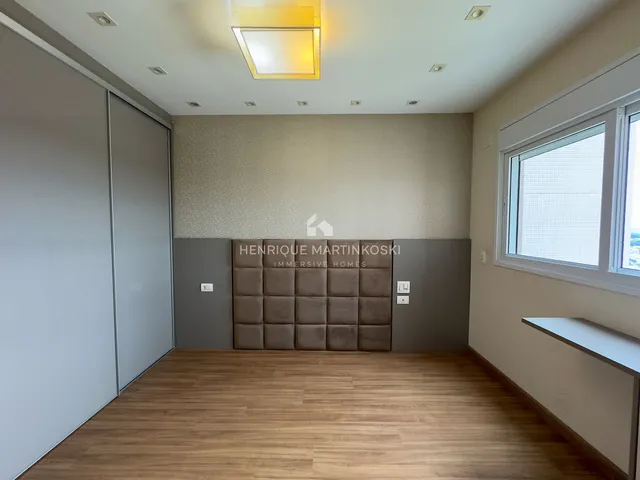 Imagem 9: Apartamento com 3 suítes e duas vagas. Andar alto e Churrasqueira na Varanda