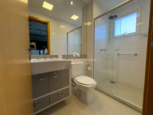 Imagem 14: Apartamento com 3 suítes e duas vagas. Andar alto e Churrasqueira na Varanda