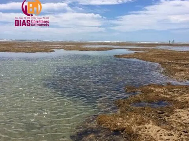 Imagem 2: Vendo Casa Duplex pé na areia de porteira fechada com 3 suítes, sendo a máster