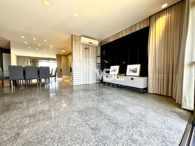 Imagem 2: Apartamento com 3 Suítes e Duas Garagens, Vista Mar, Beira Mar