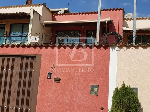 Imagem: Casa À Venda, Três Dormitórios com Uma