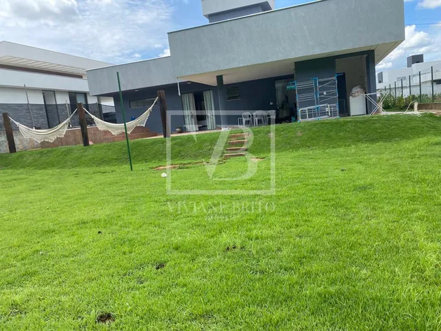 Imagem: Casa a venda em condomínio de alto padrão