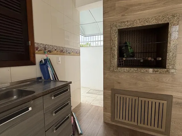 Imagem 16: Casa a 120m do mar com 3 quartos (2 suítes), 209m² de área construída e 251m² de