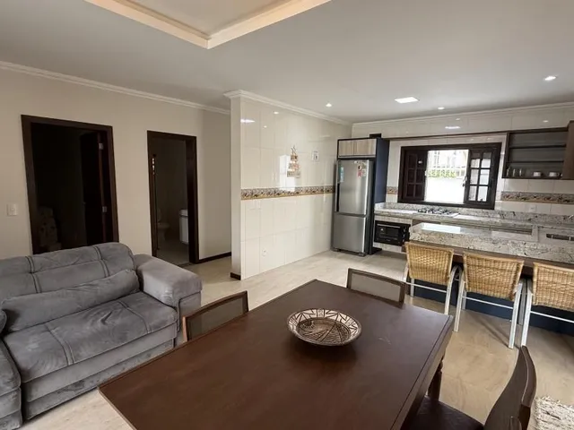 Imagem 3: Casa a 120m do mar com 3 quartos (2 suítes), 209m² de área construída e 251m² de