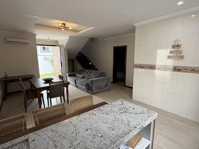 Imagem 11: Casa a 120m do mar com 3 quartos (2 suítes), 209m² de área construída e 251m² de