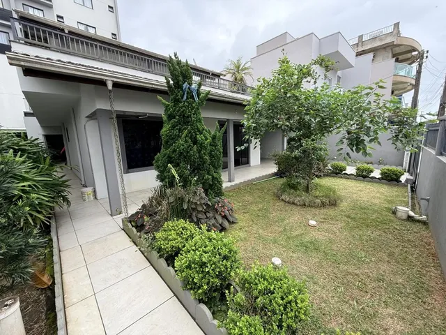 Imagem 8: Casa com 305m² de área construída a apenas 170 metros do mar, mobiliada, 4 quartos (1