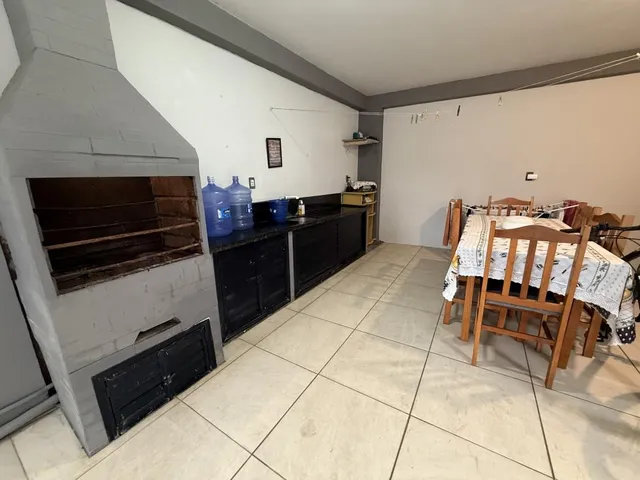 Imagem 11: Casa com 305m² de área construída a apenas 170 metros do mar, mobiliada, 4 quartos (1