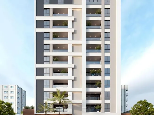 Imagem 3: Apartamento na quadra mar com três dormitórios e demais cômodos no Centro de