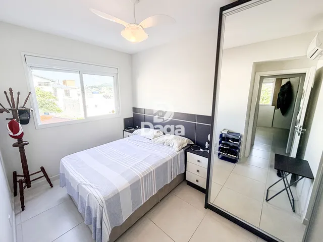 Imagem 6: Apartamento 2 Dormitórios com Suíte na Carvoeira, Florianópolis/SC