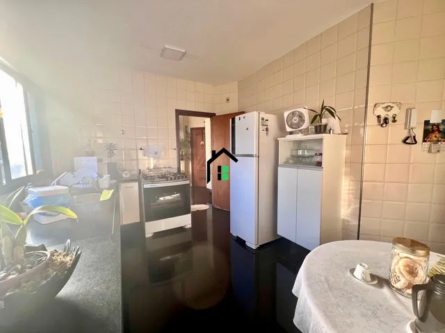 Imagem 13: Apartamento central com 3 quartos, suíte, salas amplas, lavabo e móveis planejad