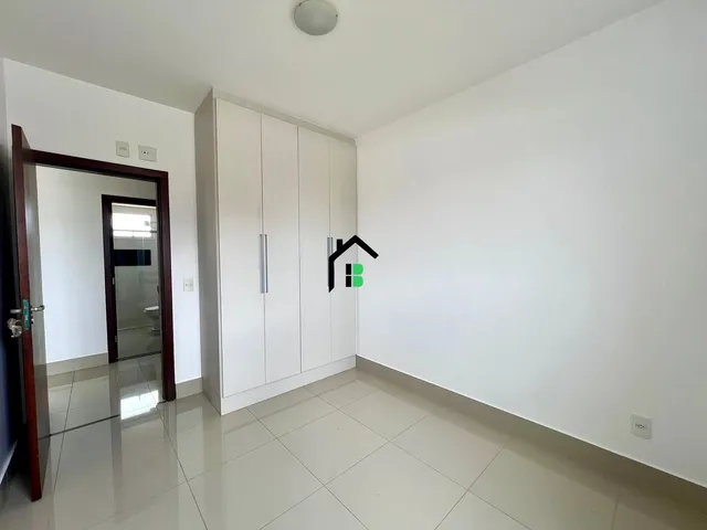 Imagem 10: Apartamento central com 3 quartos, suíte e sacada