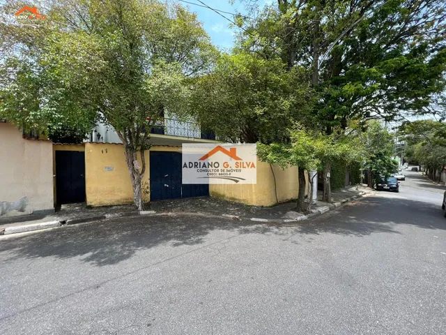 Imagem: A casa possui 3 Dormitórios, 1 Suíte, 4 Banheiros, 4