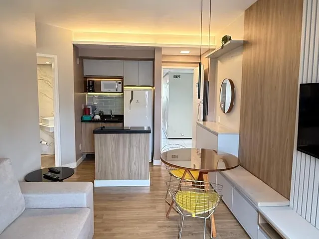 Imagem: O apartamento possui 1 Dormitório, 1 Banheiro, 1 Vaga na