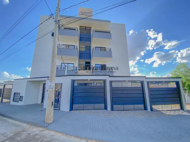 Imagem: O apartamento possui 2 Dormitórios, 1 Banheiro, 1 Vaga na