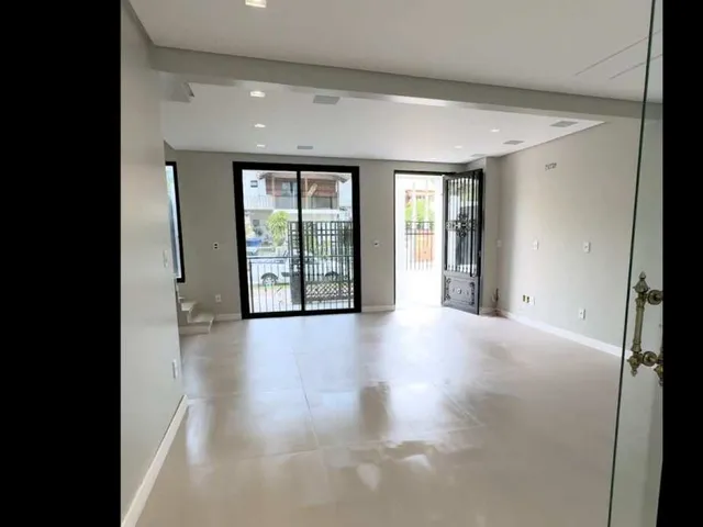Imagem 4: Casa à venda, no SOB.RICARDO, em Bombinhas, Bombas, com 3 quartos, 125m²m²
