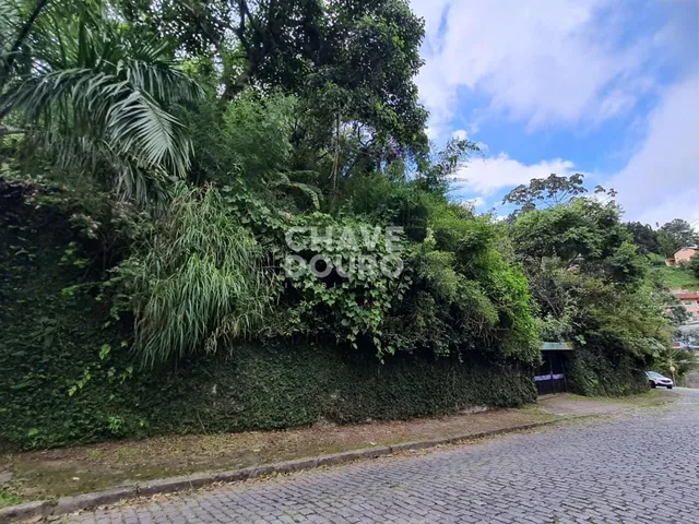 Imagem 3: Terreno de 450m em localização central em bairro residencial