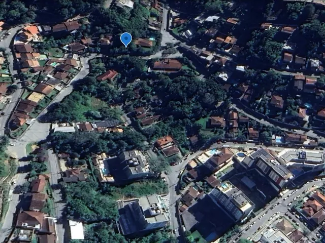 Imagem 12: Terreno de 450m em localização central em bairro residencial