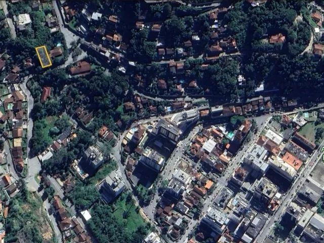 Imagem 14: Terreno de 450m em localização central em bairro residencial