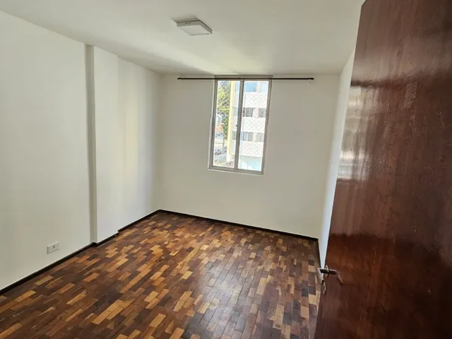 Imagem 12: Apartamento À Venda no Centro Cívico de Curitiba-Pr: 2 Quartos, 1 Sala, 1 Banheiro, 1
