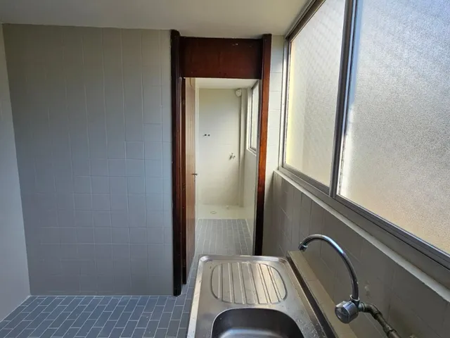 Imagem 11: Apartamento À Venda no Centro Cívico de Curitiba-Pr: 2 Quartos, 1 Sala, 1 Banheiro, 1