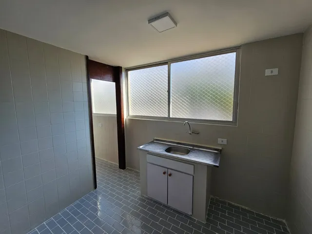 Imagem 4: Apartamento À Venda no Centro Cívico de Curitiba-Pr: 2 Quartos, 1 Sala, 1 Banheiro, 1