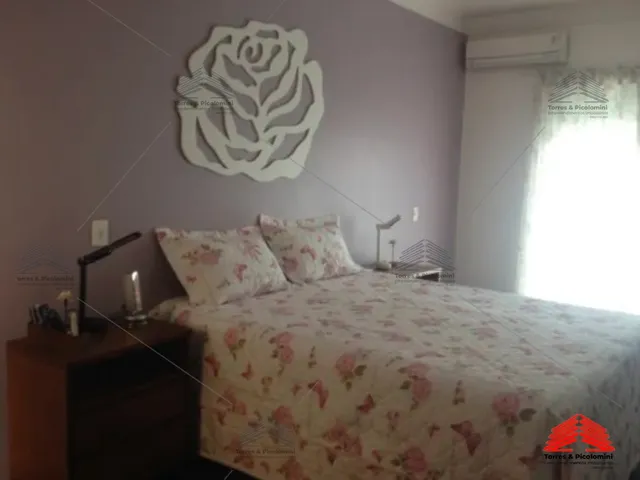 Imagem 10: Sobrado de 256m², a venda em Santo André, com 3 quartos sendo 3 suites, 5 banheiros